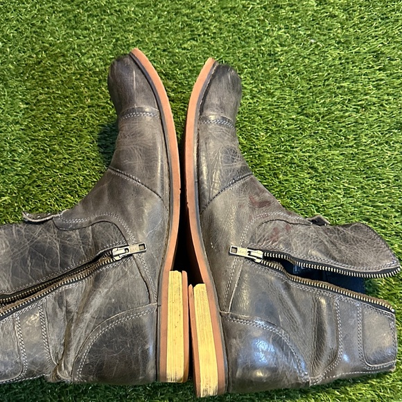 Bed Stu Distressed Black Leather Boots - Picture 4 of 9